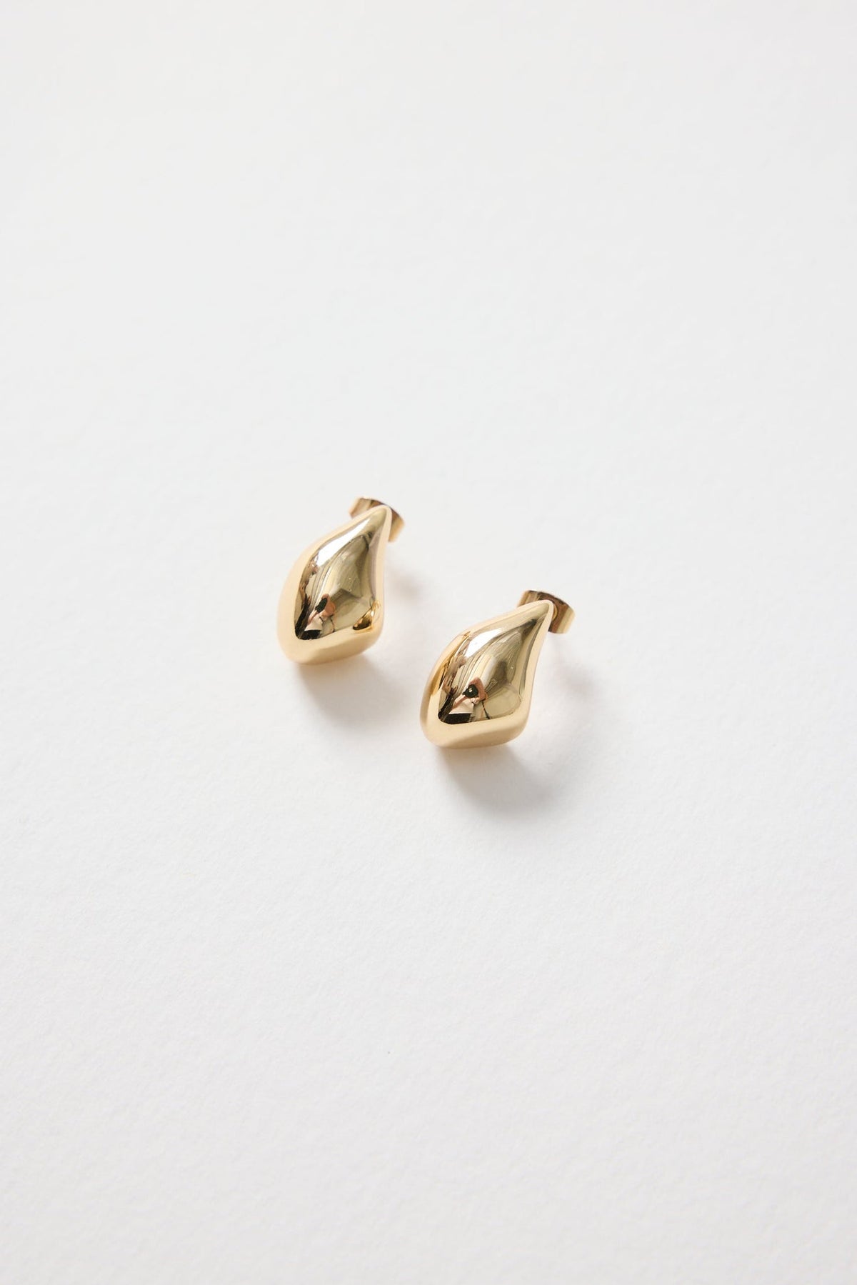 Diamond Gold Teardrop Stud Earring