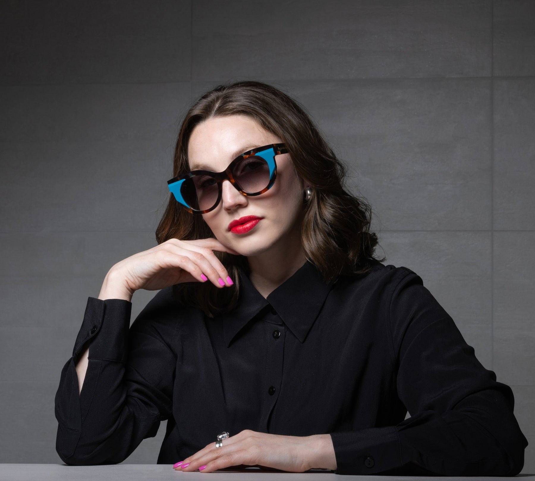 HappyToSitOnYourFace - Croupier Blue