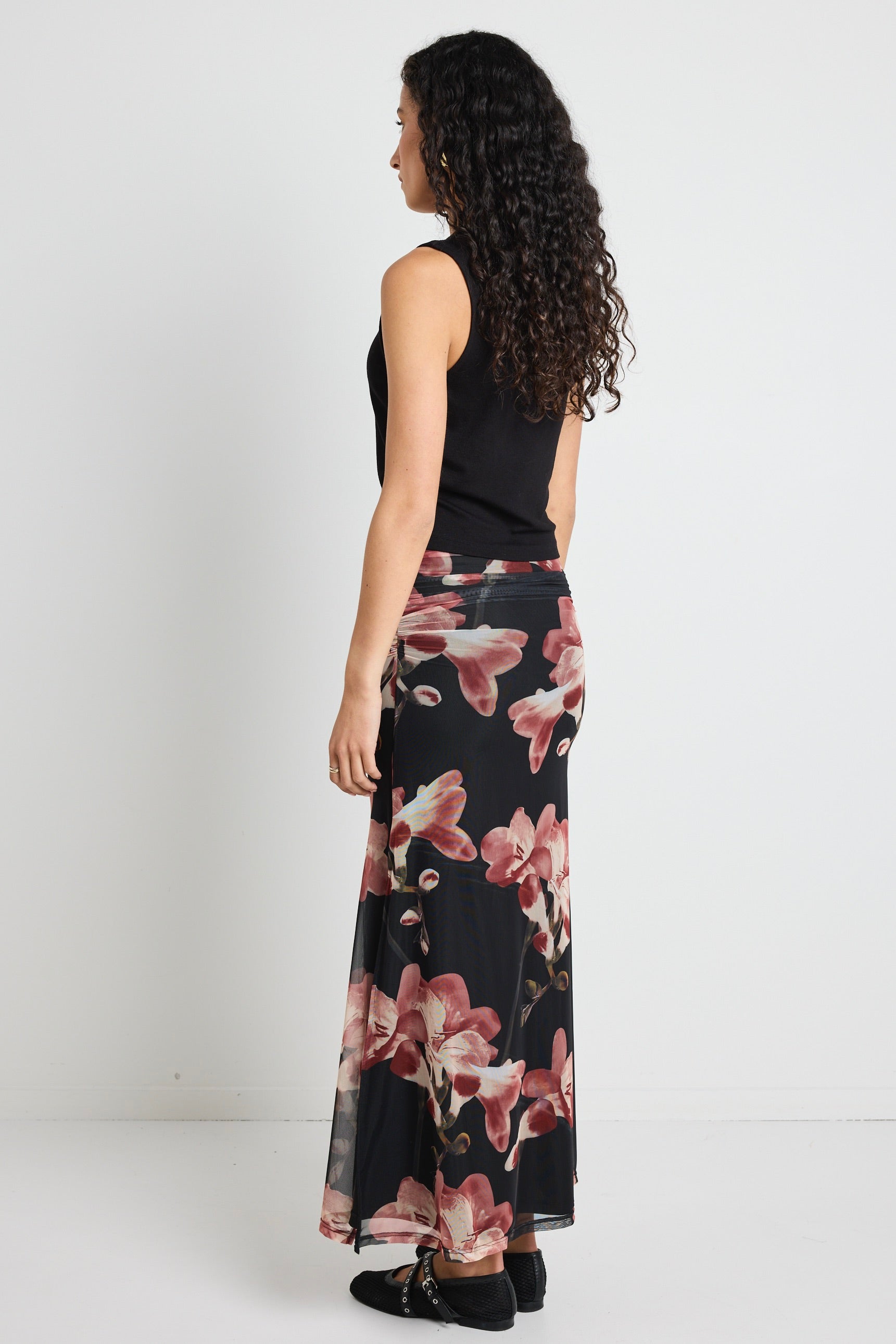 Manner Blush Floral Rouched Mesh Midi Skirt