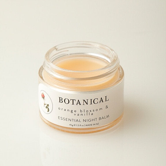 ESSENTIAL NIGHT BALM with Retinol