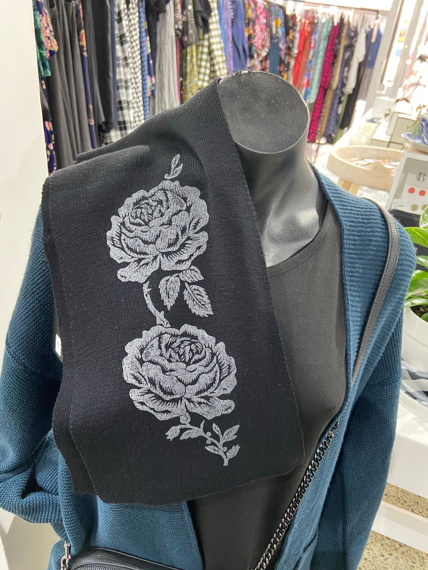 Merino Knit Scarf- Rose