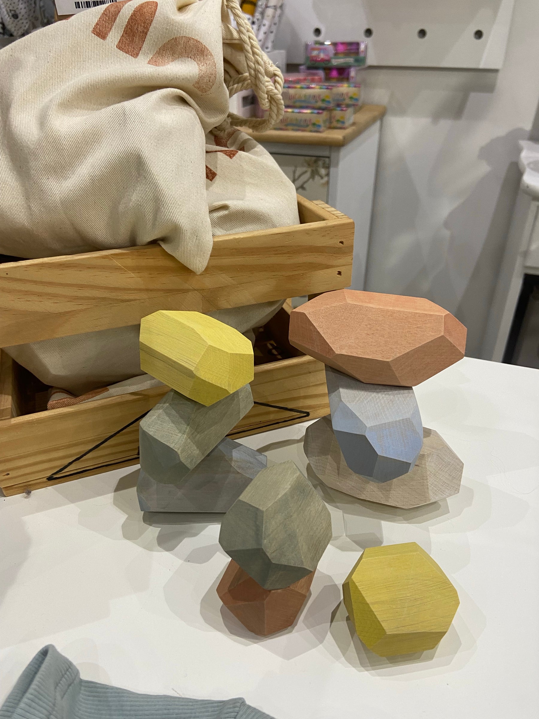 BALANCING STONES