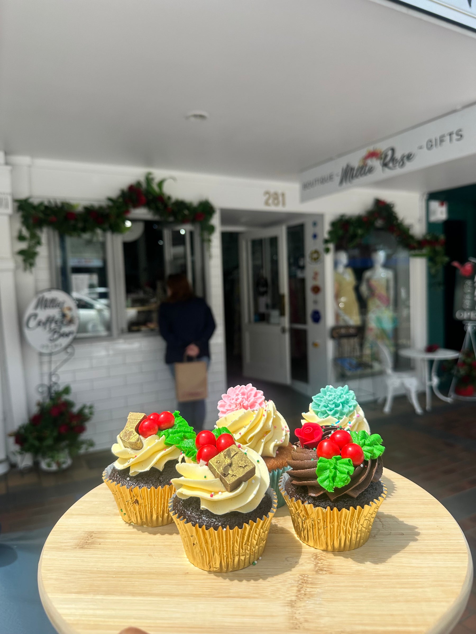 Christmas Pre Order - Cupcakes