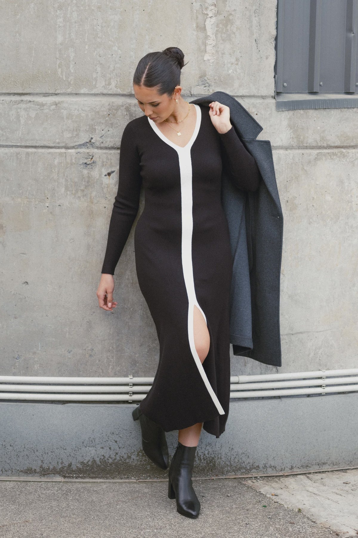 Spree Black And White V Neck Rib Knit Maxi Dress