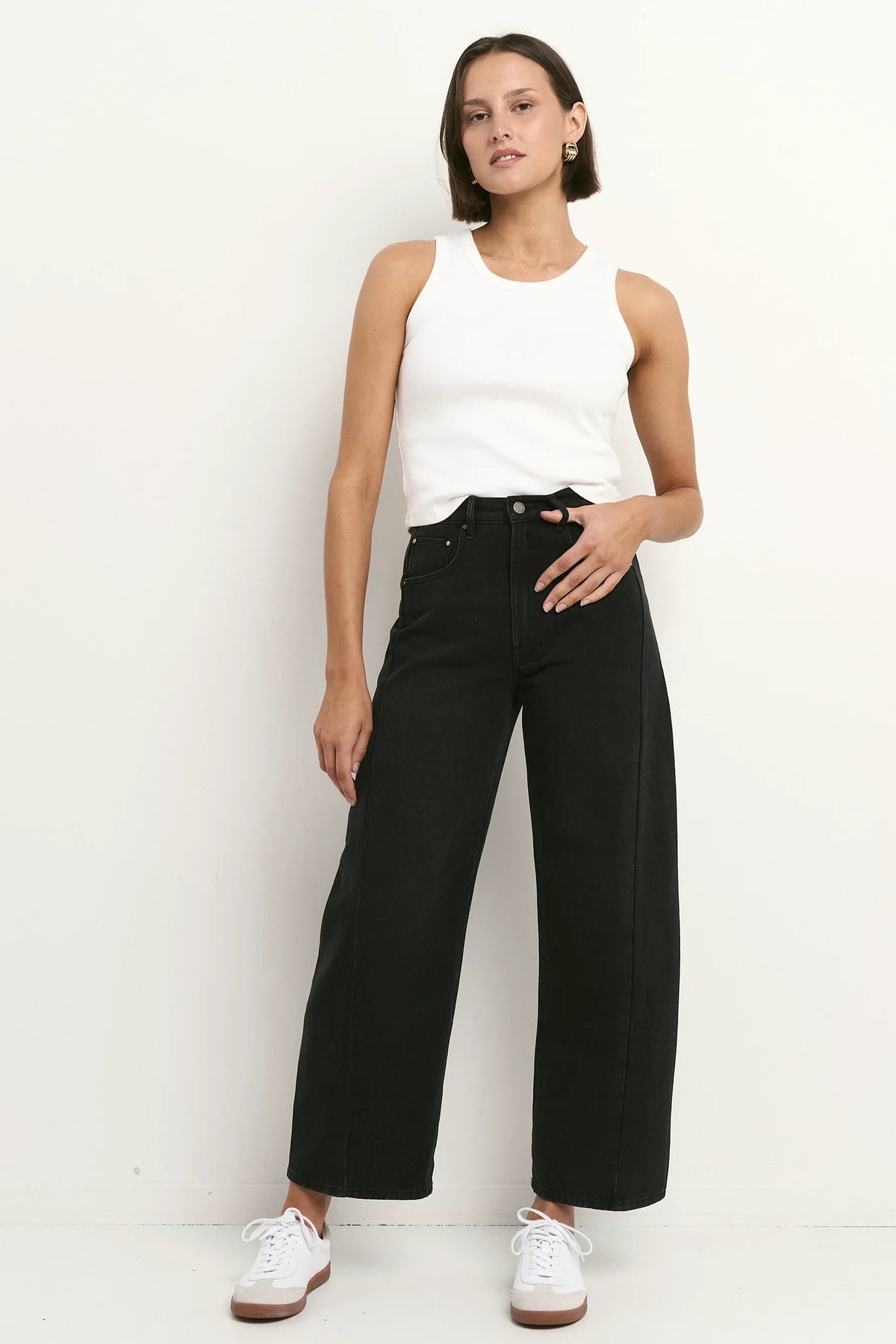 Varsity Black Wash Forward Seam Barrel Jeans