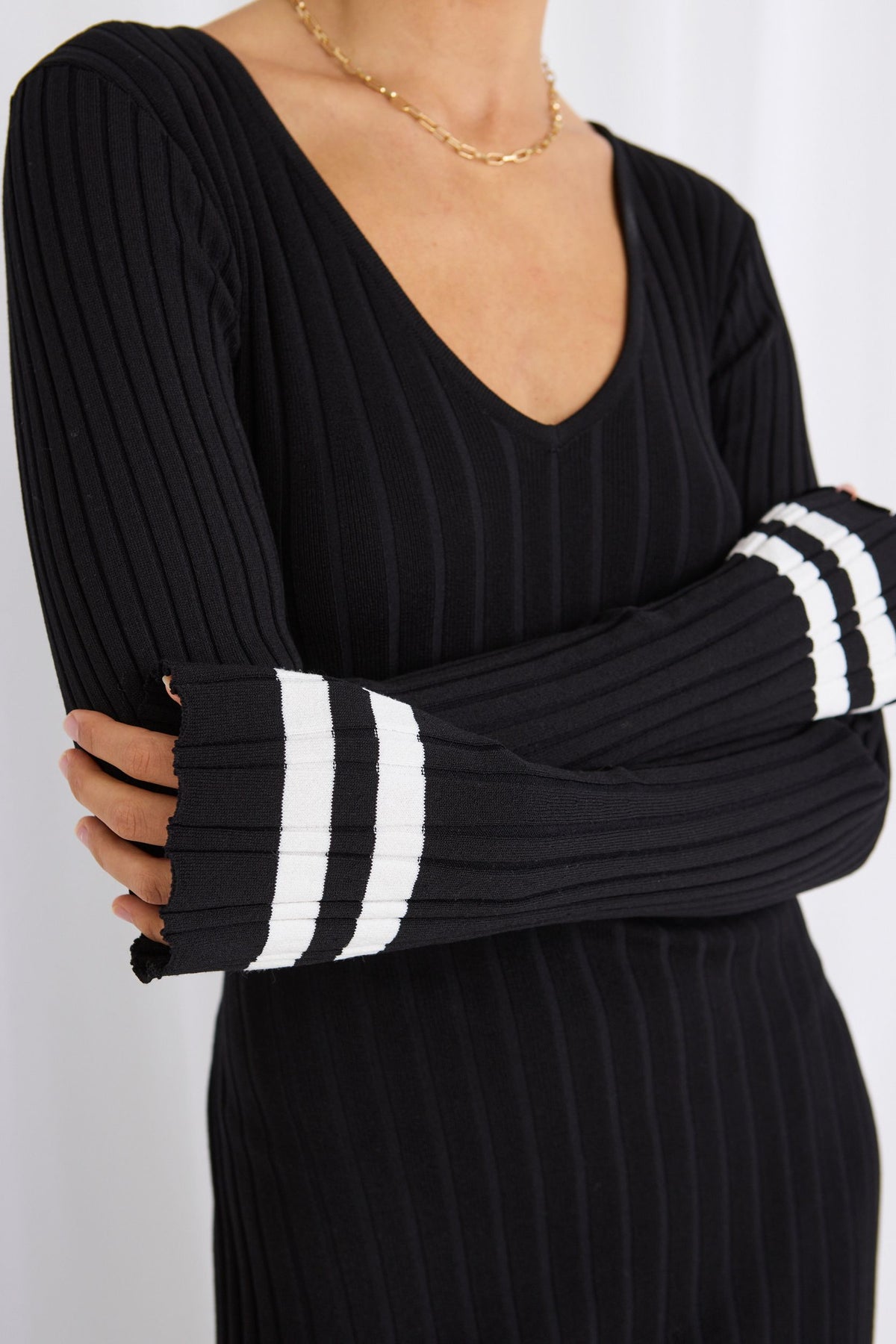 Main Black Stripe LS V Neck Maxi Knit Dress