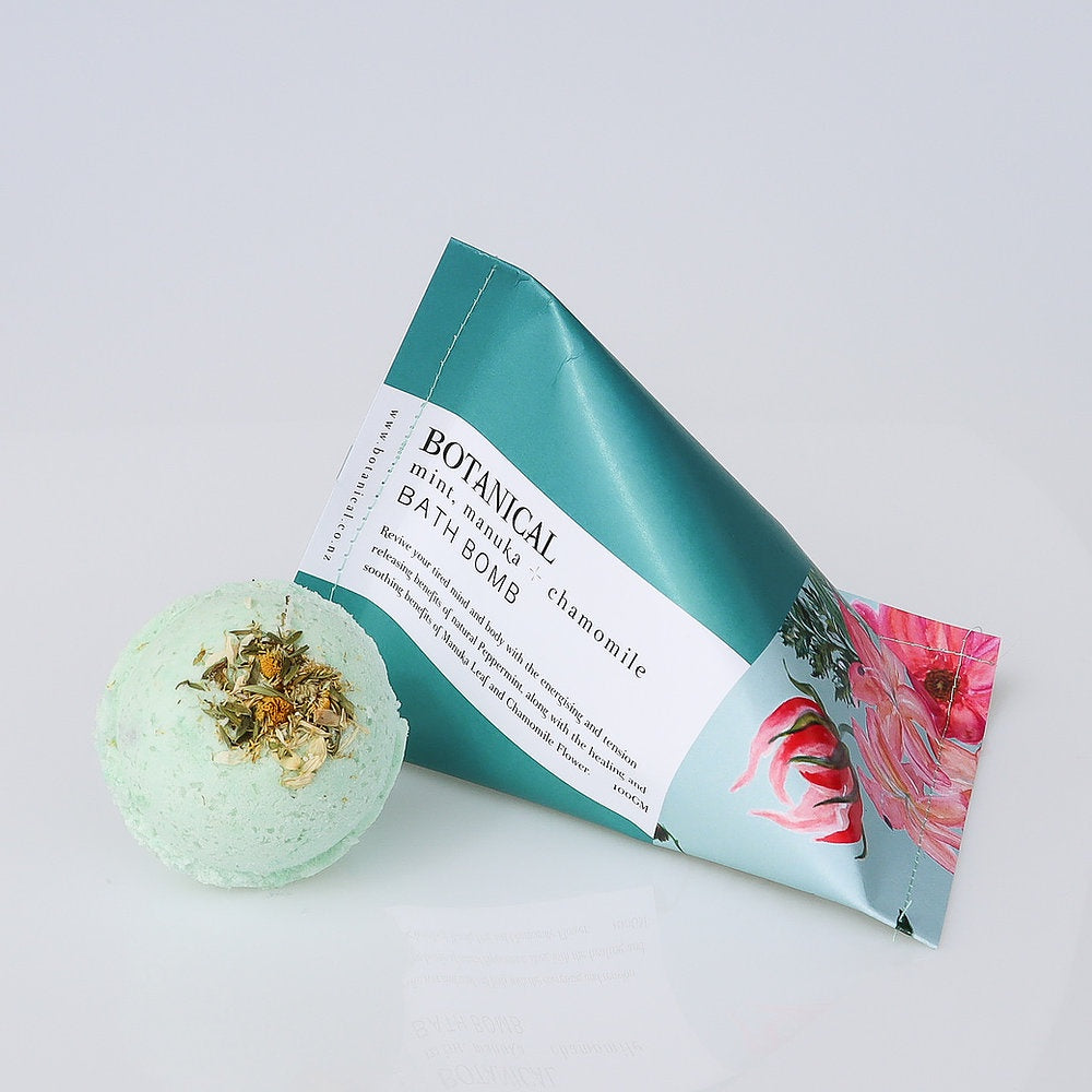 Botanical -Mint,Manuka & Chamomile Bath Bomb